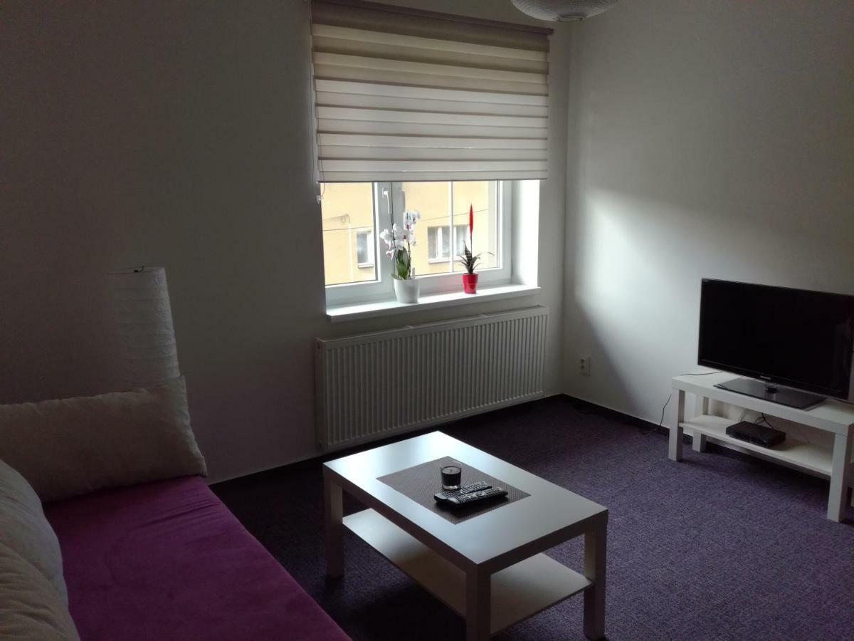 Apartman Prefa Benesov nad Ploucnici Bagian luar foto